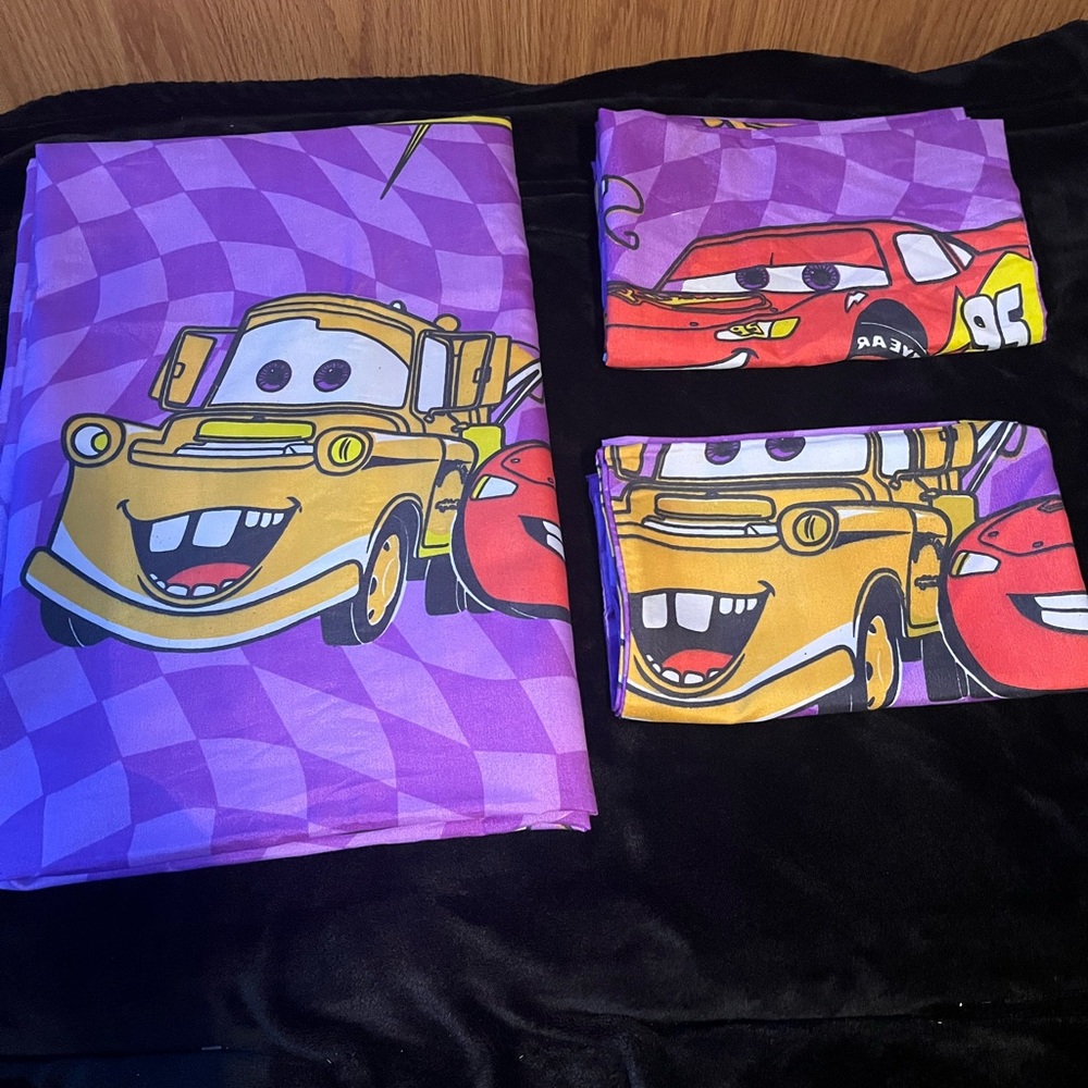 2006 Pixar’s Cars Twin Flatbed Bed Sheet and 2 Pillow Cases